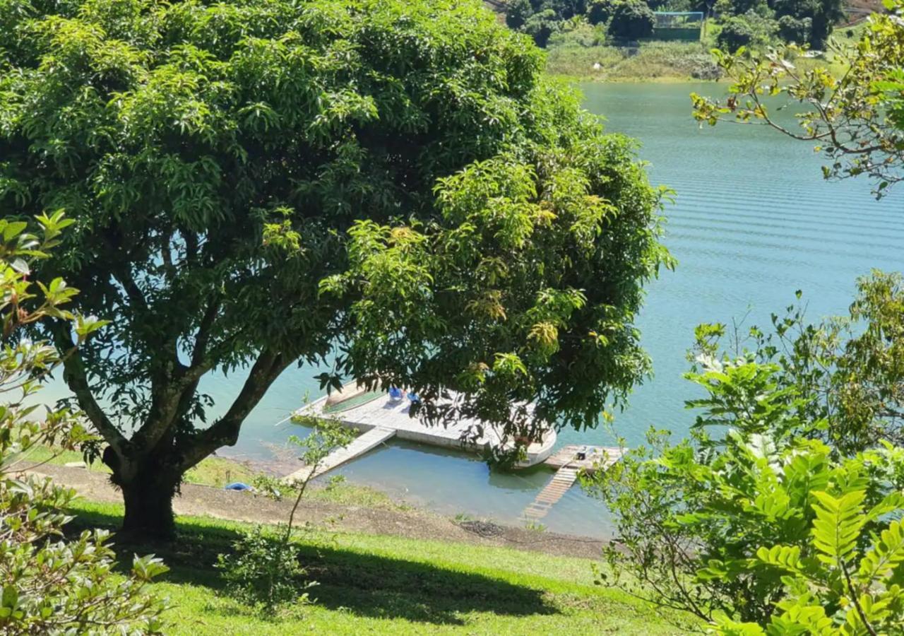 Vila Maravilhoso Sitio Na Beira Da Represa Igaratá Exteriér fotografie